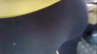 নোংরা ফর্সা চুলের কু ...