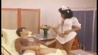 ছিদ্র করা বেলি বোতাম ...