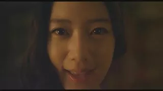 নগ্ন স্টকিংসে স্তুপী ...