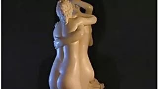 বড় স্তনবিশিষ্ট সুন্ ...